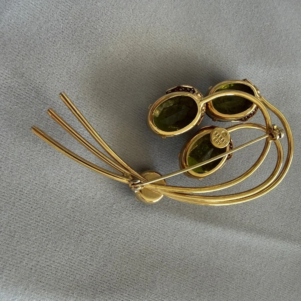 Vintage Sarah Coventry “Touch of Elegance” Brooch | Olivine/Peridot Green | D&E